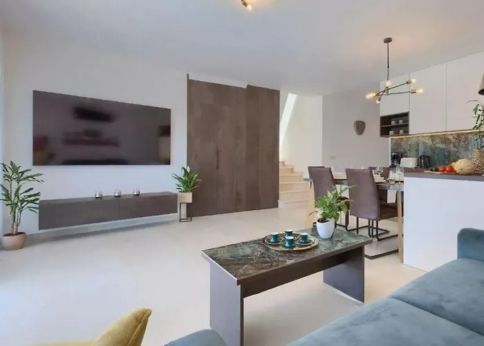 Esmeralda Ii Comfortable Villa