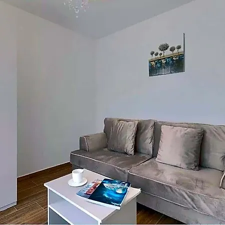 Villa Esmeralda Ii Comfortable Novigrad Istria