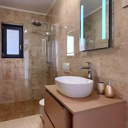 Villa Esmeralda Ii Comfortable *