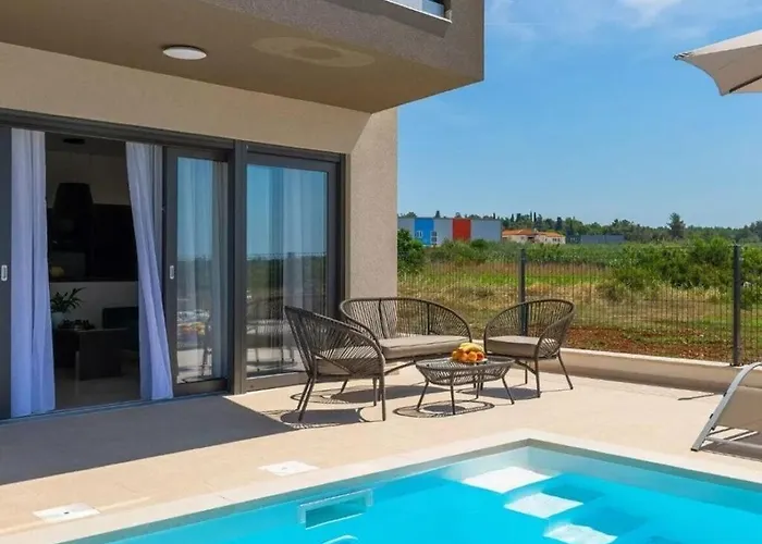 ヴィラ Esmeralda Ii Comfortable *