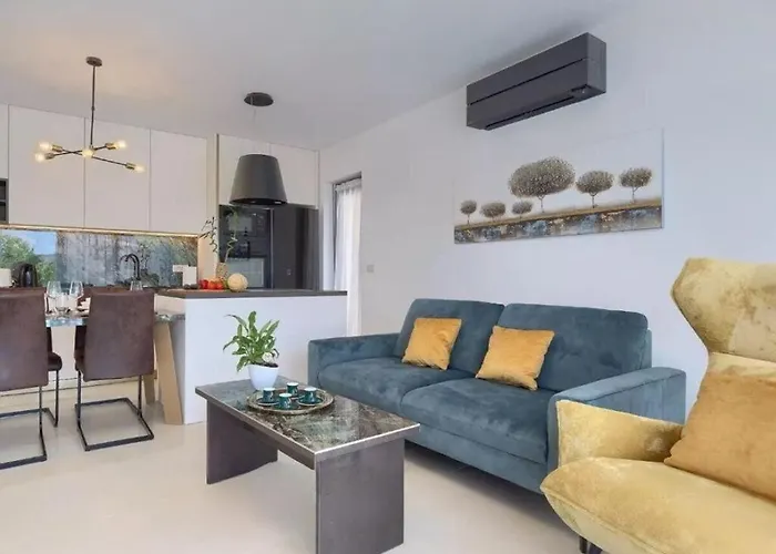 Esmeralda Ii Comfortable