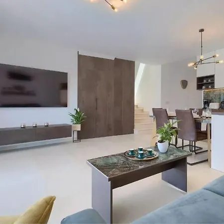 Esmeralda Ii Comfortable Villa