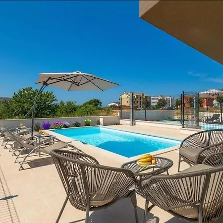 Esmeralda Ii Comfortable Villa