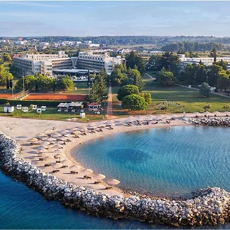 Villa Esmeralda Ii Comfortable Novigrad Istria