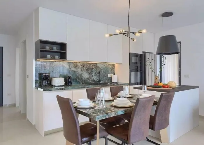 Esmeralda Ii Comfortable *