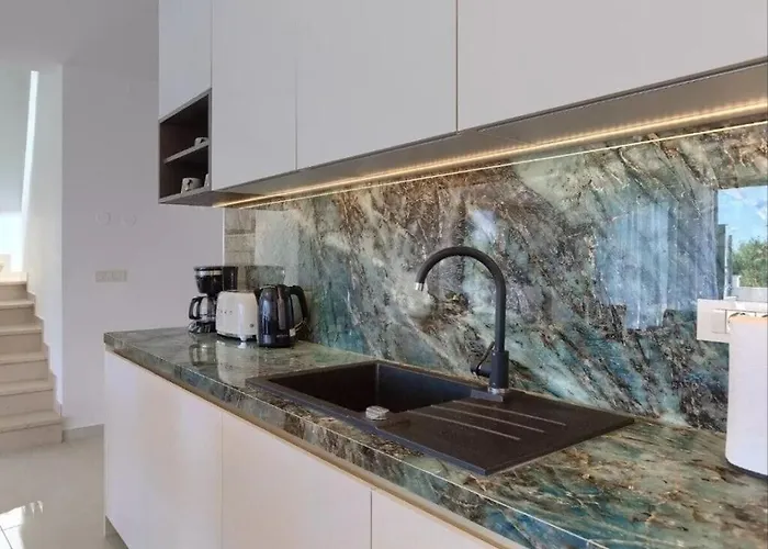 Villa Esmeralda Ii Comfortable Novigrad Istria