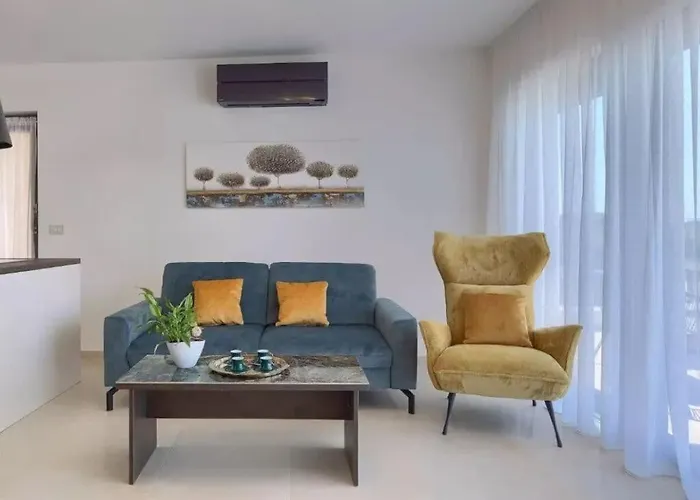 Esmeralda Ii Comfortable