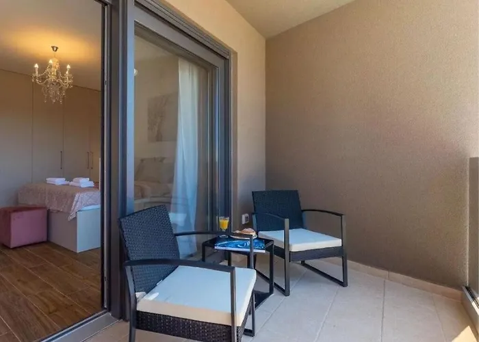 Esmeralda Ii Comfortable