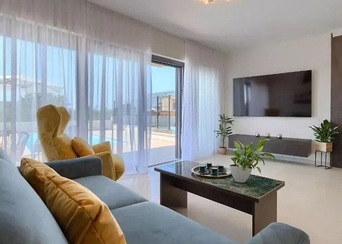 Esmeralda Ii Comfortable Villa