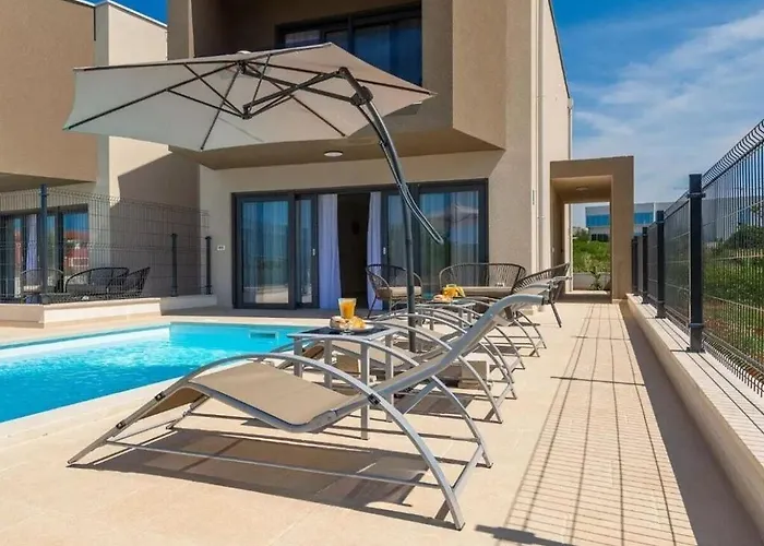 Esmeralda Ii Comfortable Villa