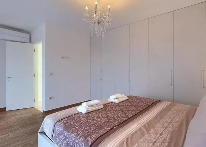 Esmeralda Ii Comfortable